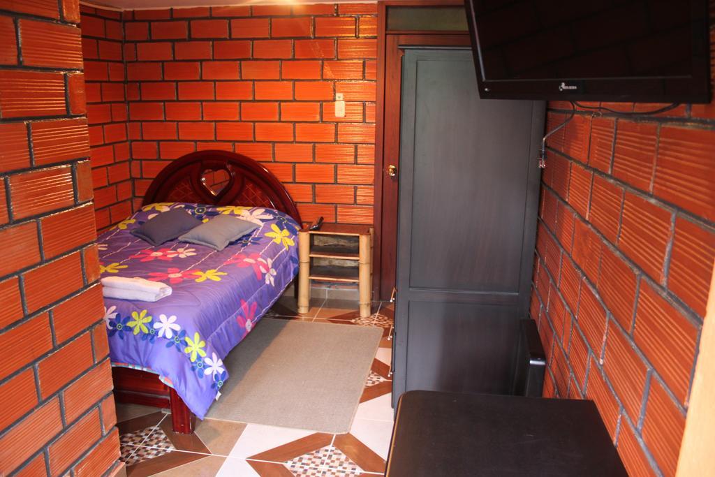 Hostel Sendero De Volcanes Latacunga Eksteriør billede
