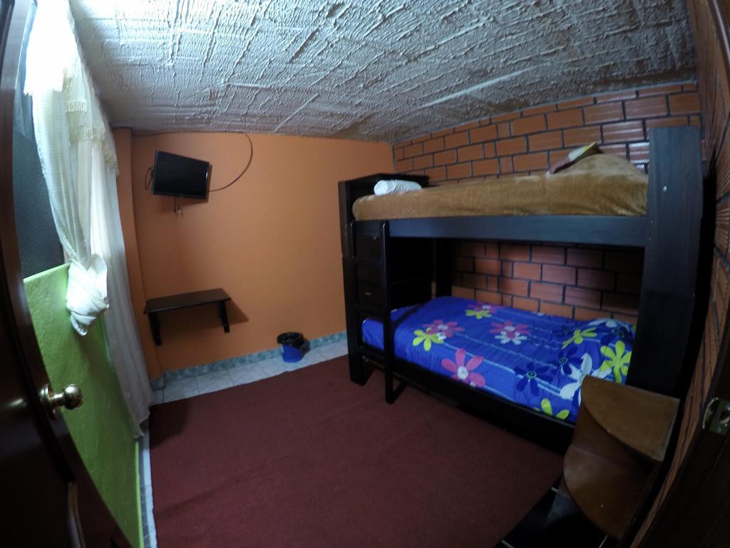 Hostel Sendero De Volcanes Latacunga Eksteriør billede