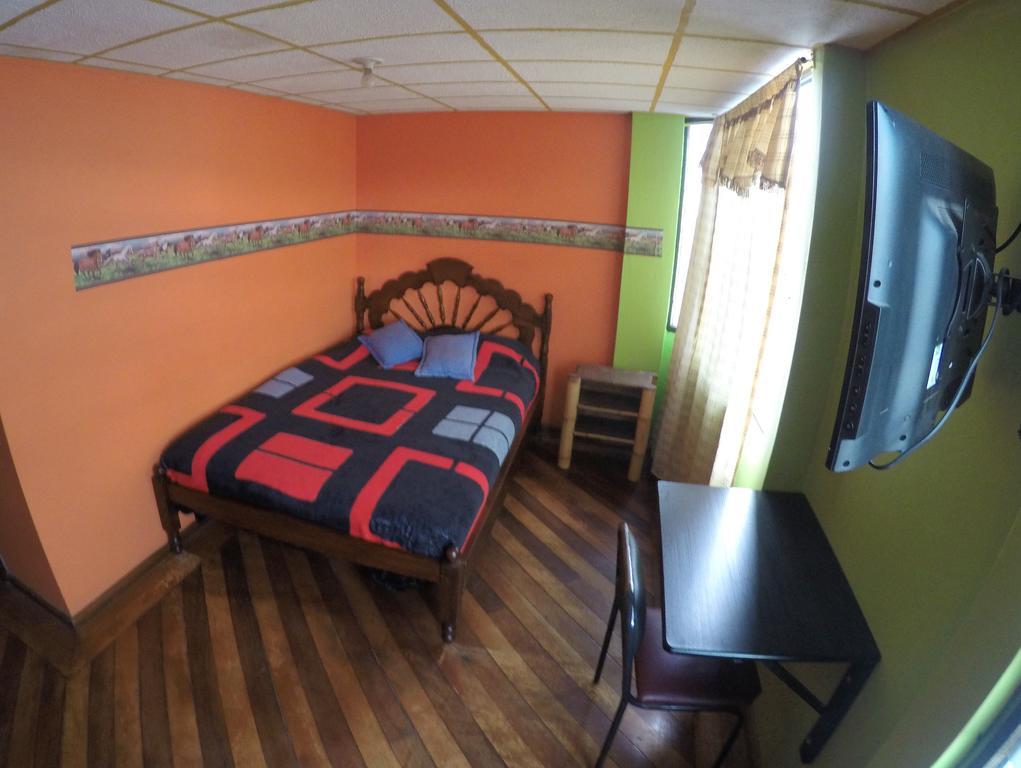 Hostel Sendero De Volcanes Latacunga Eksteriør billede